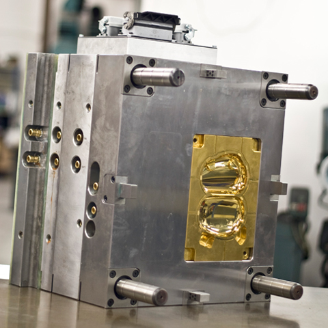 Injection mould tool